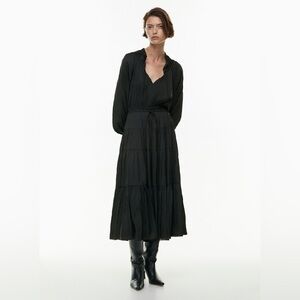 NEW Aritzia Wilfred Dinette Dress Longsleeve Plisse Satin Tiered Maxi Dress